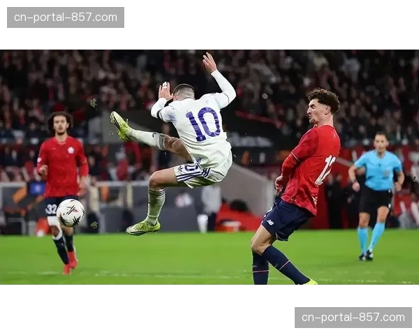 欧协联：阿斯顿维拉总比分4-3淘汰里尔，埃梅里率队闯入四强